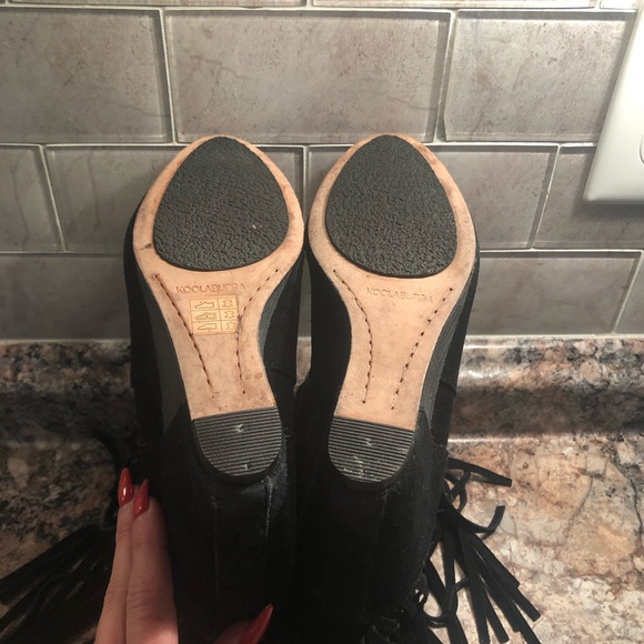 Koolaburra Zarin Fringe Wedge Boots - Picture 4 of 4